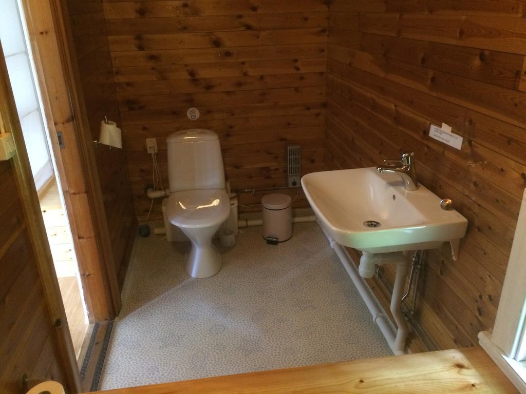 Route 26 Bed & Breakfast Laxtjarn Ruang foto